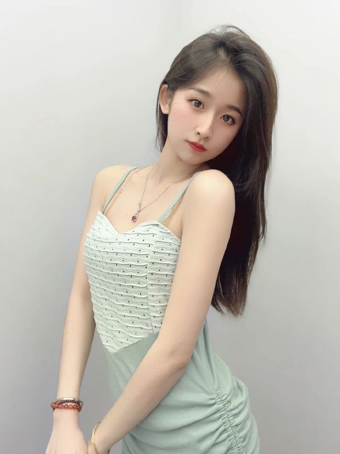 黄果短剧官方网站作品《藏在时光里的你》